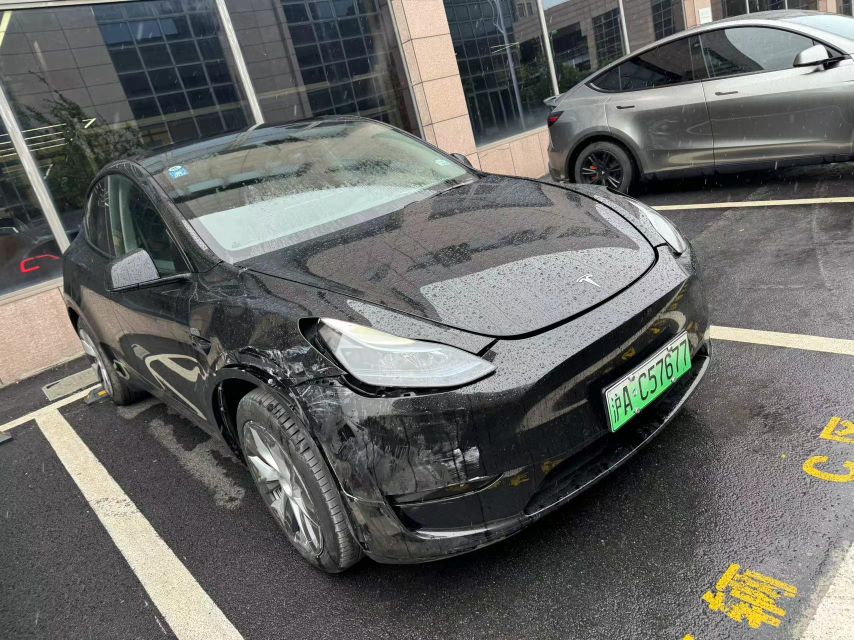 沪AC57677特斯拉Model Y 