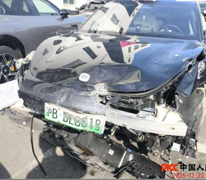 沪B小米汽车 小米SU7