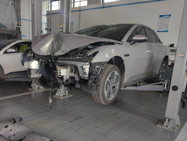 冀A小鹏汽车
